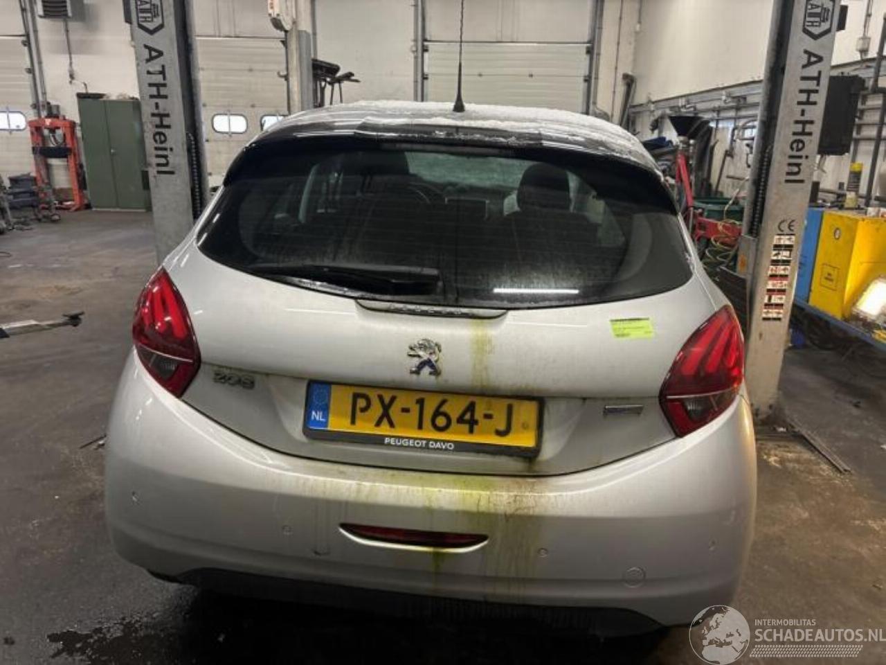 Peugeot 208 208 I (CA/CC/CK/CL), Hatchback, 2012 / 2019 1.2 Vti 12V PureTech 82