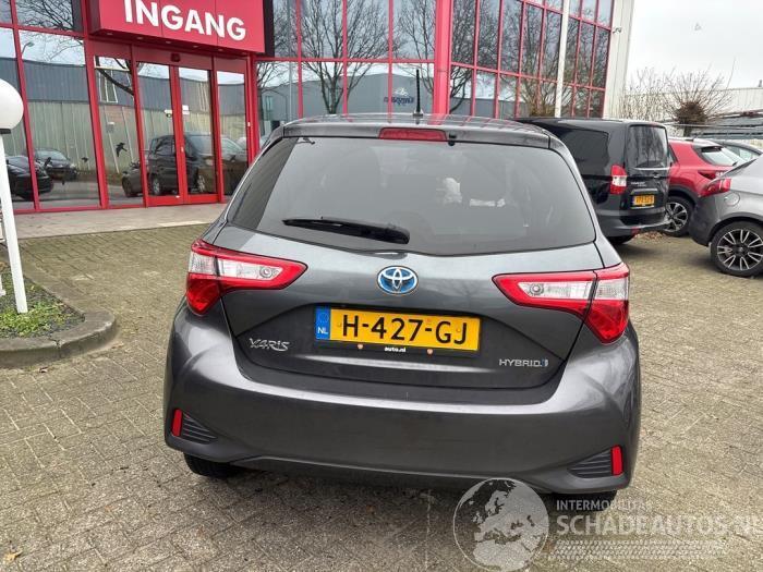 Toyota Yaris Yaris III (P13), Hatchback, 2010 / 2020 1.5 16V Hybrid