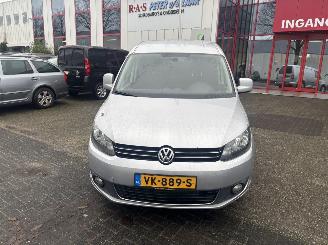 krockskadad bil bedrijf Volkswagen Caddy maxi 1.6 TDI 2014/10