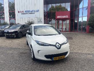Schadeauto Renault Zoé R240 INTENS 22KWH 2016/8