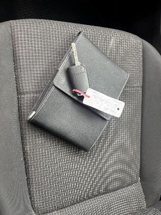 Volkswagen Caddy Cargo 2.0 TDI Style Super nette auto. picture 14