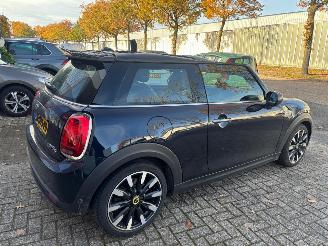 Mini Cooper SE YOURS 33 KWH ALLEEN DAK + VOORRUIT SCHADE picture 8