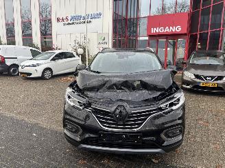 uszkodzony samochody osobowe Renault Kadjar 1.3 TCe Techno 2022/1