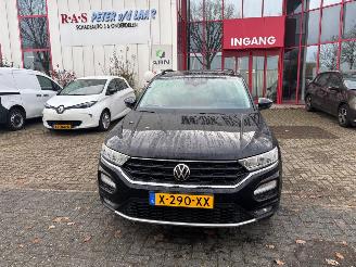 krockskadad bil auto Volkswagen T-Roc 1.5 TSI STYLE AUTOMAAT 2020/1