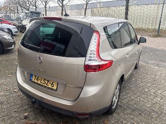 Renault Mégane Scénic 2.0 16V automaat picture 6