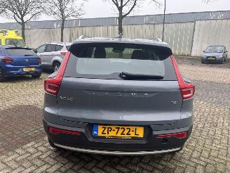 Volvo XC40 15 T3 MOMENTUM picture 5