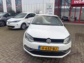 Vrakbiler auto Volkswagen Polo Polo V (6R), Hatchback, 2009 / 2017 1.0 12V BlueMotion Technology 2015/6