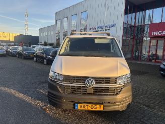 skadebil auto Volkswagen Transporter 2.0 TDI L1H1 26 Comfortline 2022/9