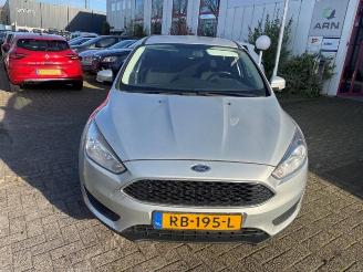 Salvage car Ford Focus Focus 3, Hatchback, 2010 / 2020 1.0 Ti-VCT EcoBoost 12V 100 2017/10