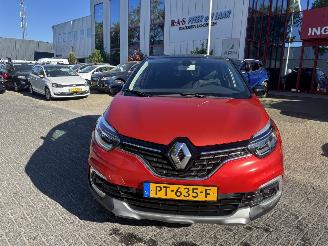 damaged passenger cars Renault Captur 0.9 TCE INTENS 2017/9