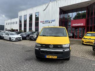 krockskadad bil bedrijf Volkswagen Transporter 2.0 TDI L1H1 BM DC Comfortline 2016/3