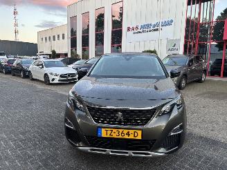 Voiture accidenté Peugeot 3008 1.6 PURET. BL. LEASE PREMIUM 2018/11