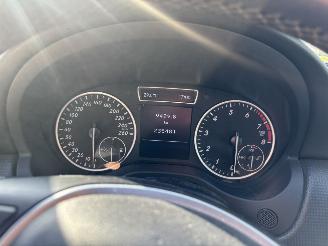 Mercedes A-klasse A180 1.6 90 KW super nette auto picture 12
