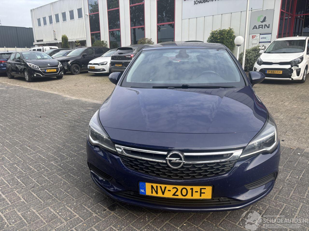 Opel Astra 1.6 CDTI ONLINE EDIT