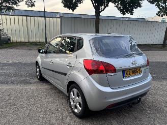 Kia Venga 1.4 CVVT X-ECUTIVE picture 4