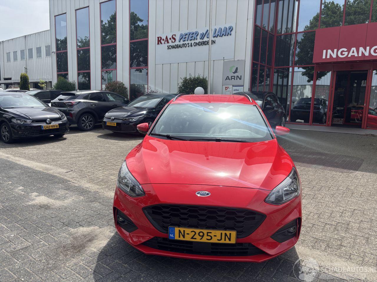 Ford Focus 1.0 ECOBOOST HYB ST LINE X BUSINE