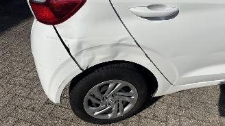 Hyundai I-10 1.0i blue comfort smart 5p 49kW picture 9