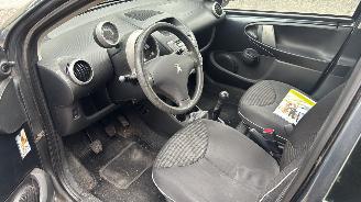 Peugeot 107 1.0 ACTIVE picture 10
