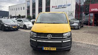 skadebil auto Volkswagen Transporter 2.0 TDI L1H1 Highline 2017/9