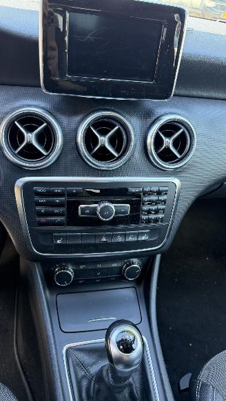 Mercedes A-klasse A180 AMBITION picture 14