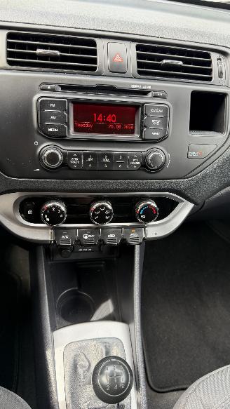 Kia Rio 1.2 CVVT PLUS PACK picture 11