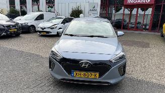 Vaurioauto  passenger cars Hyundai Ioniq COMFORT EV 2018/12
