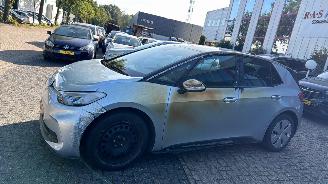 Volkswagen ID.3 BEV 52KWH 125KW PURE ORANJE EDITION AUTO picture 4