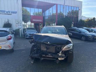 Vrakbiler auto Mercedes ML ML III (166), SUV, 2011 / 2015 3.0 ML-350 BlueTEC V6 24V 4-Matic 2015/6
