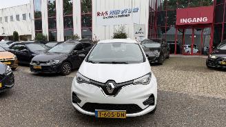 Vaurioauto  passenger cars Renault Zoé KOOP ACCU 2020/11