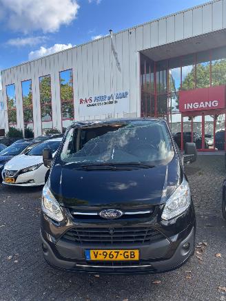 uszkodzony samochody osobowe Ford Transit CUSTOM 290 2.0 TDCI L2H1TDC 2017/4