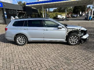 Volkswagen Passat Variant 2.0 TDi-110 kw DSG automaat picture 12