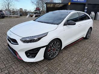 Vaurioauto  passenger cars Kia Pro cee d 1.6 T-GDi  150 Kw GT-Line automaat 2024/8