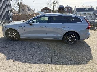 Volvo V-60 T6  Plug-in AWD picture 13