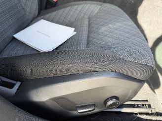 Volvo V-60 T6  Plug-in AWD picture 37