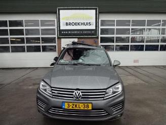 Uttjänta bilar auto Volkswagen Touareg Touareg (7PA/PH), SUV, 2010 / 2018 3.0 TDI V6 24V BlueMotion Technology SCR 2015/1