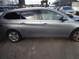 Peugeot 308 308 SW (L4/L9/LC/LJ/LR), Combi 5-drs, 2014 / 2021 1.6 BlueHDi 120 picture 10