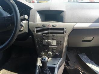 Opel Astra  picture 11