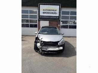 Uttjänta bilar auto Toyota Yaris Yaris III (P13), Hatchback, 2010 / 2020 1.5 16V Hybrid 2012/6