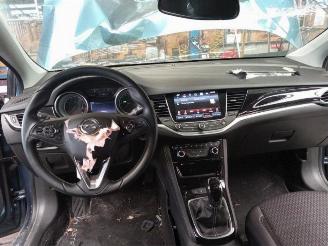 Opel Astra  picture 11