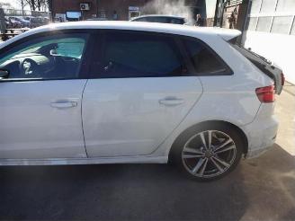 Audi A3 A3 Sportback (8VA/8VF), Hatchback 5-drs, 2012 / 2020 1.0 TFSI 12V picture 3