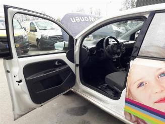 Volkswagen Up! Up! (121), Hatchback, 2011 / 2023 1.0 12V 60 picture 12