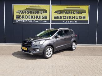 skadebil auto Ford Kuga 2.0 TDCi ST-Line 2018/3