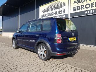 Volkswagen Touran 1.4 TSI Cross Motorschade picture 7
