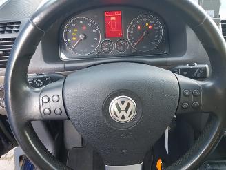 Volkswagen Touran 1.4 TSI Cross Motorschade picture 12