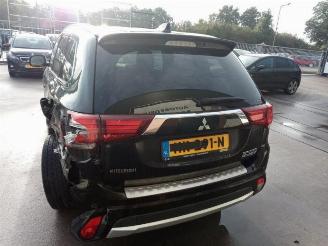 Mitsubishi Outlander Outlander (GF/GG), SUV, 2012 / 2022 2.0 16V PHEV 4x4 picture 7