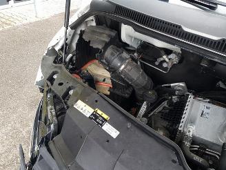 Volkswagen Transporter 2.0 TDI L2H1 30 Comfortline picture 12