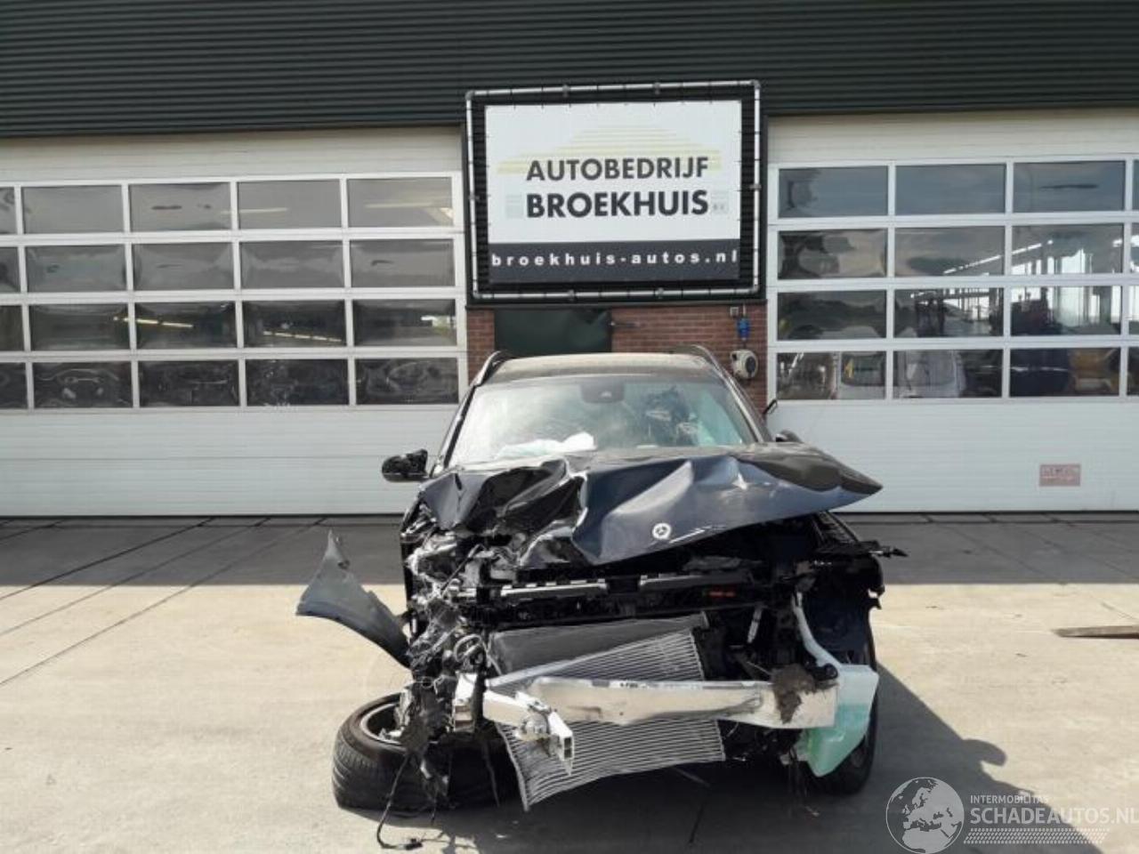 Mercedes GLB GLB (247.6), SUV, 2019 1.3 GLB-200 Turbo 16V