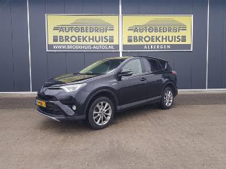 Vaurioauto  passenger cars Toyota Rav-4 2.5 Hybrid Executive 2017/7