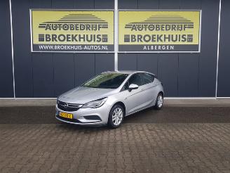 Schadeauto Opel Astra 1.0 Edition 2016/2