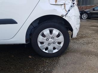 Hyundai I-10 1.1 Active Cool picture 10